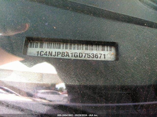 1C4NJPBA1GD753671 Jeep Patriot Sport