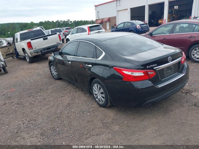 Nissan Altima 2.5 S 2017 1N4AL3APXHC250516 Image 3
