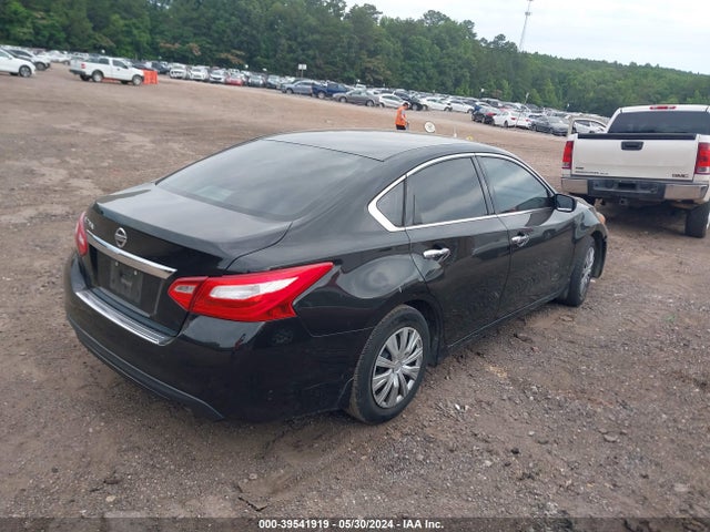 Nissan Altima 2.5 S 2017 1N4AL3APXHC250516 Image 4