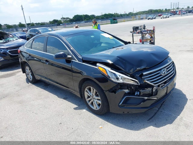 2016 5NPE24AFXGH256198 main image