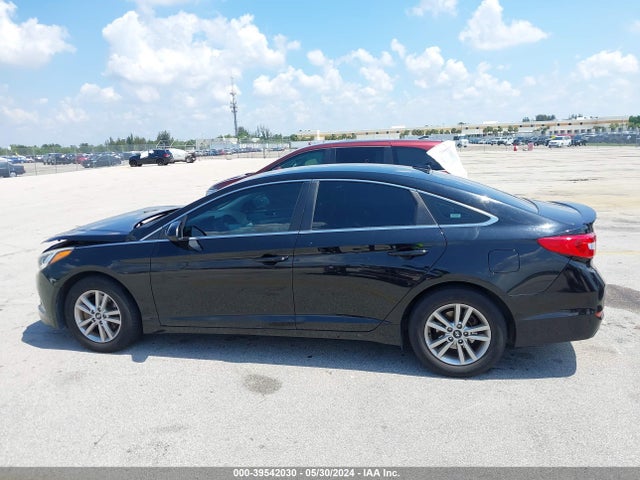 Hyundai SONATA SE 2016 5NPE24AFXGH256198 Image 14