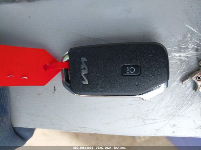 KNDEUCAA8P7354241 KIA SELTOS S