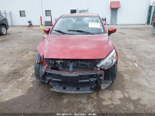 3MYDLBYV2KY509408 Toyota YARIS LE