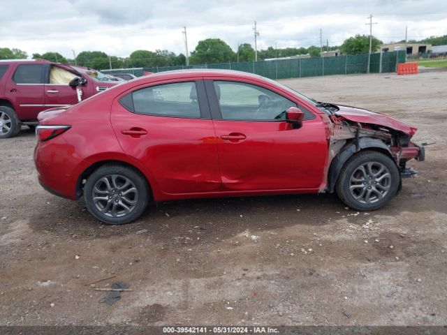 3MYDLBYV2KY509408 Toyota YARIS LE