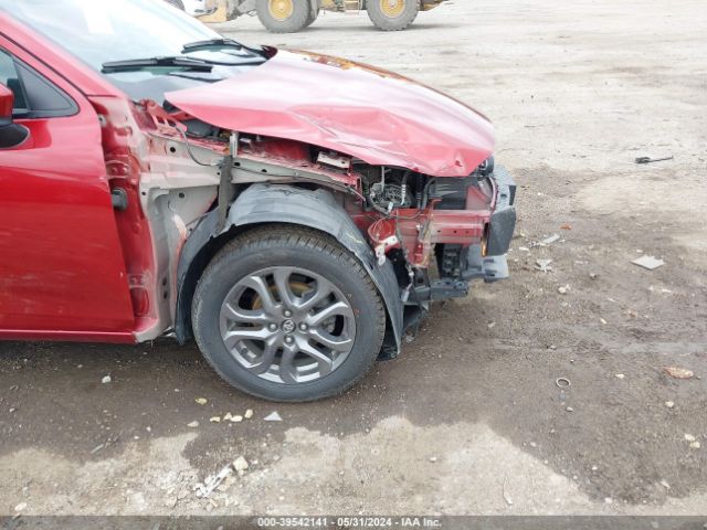 3MYDLBYV2KY509408 Toyota YARIS LE