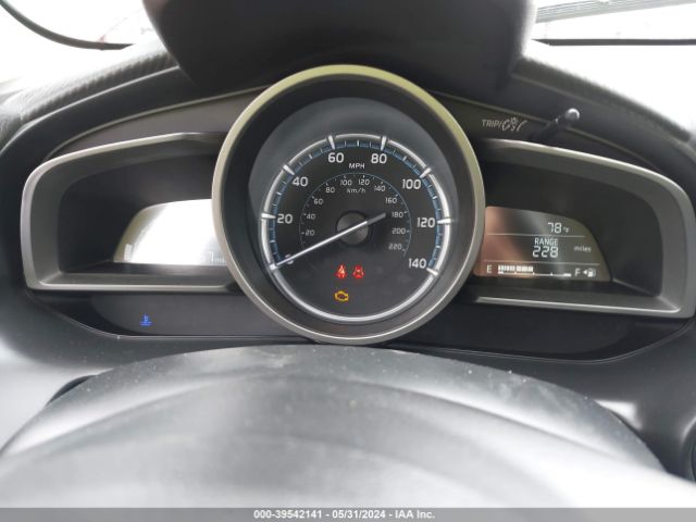 3MYDLBYV2KY509408 Toyota YARIS LE