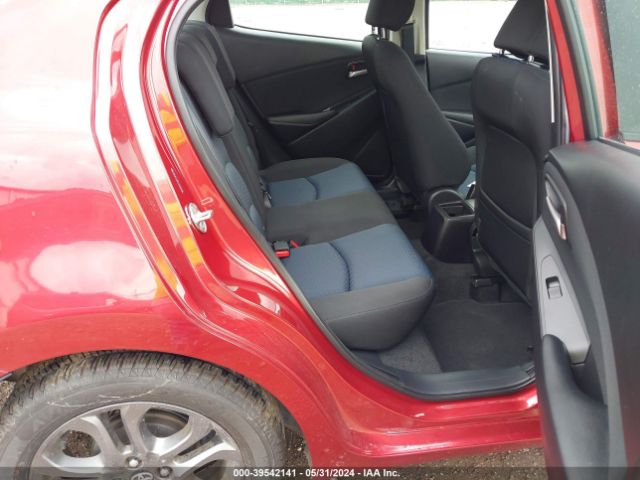 3MYDLBYV2KY509408 Toyota YARIS LE