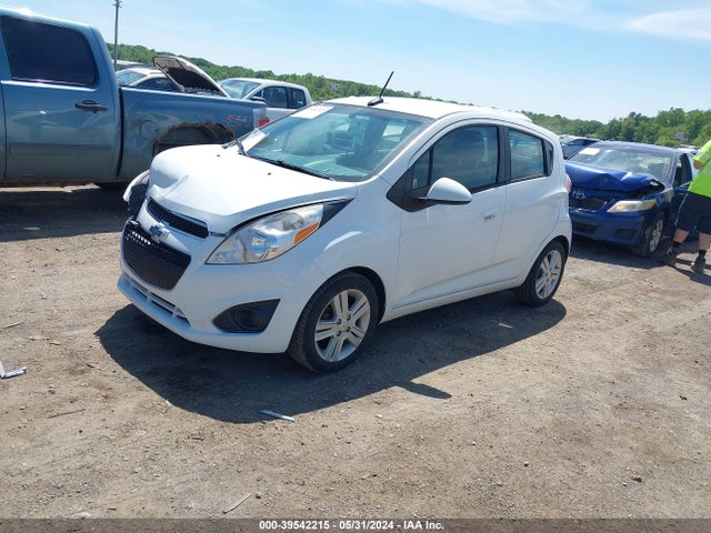 Chevrolet Spark 1lt Auto 2014 KL8CD6S91EC454532 Image 2