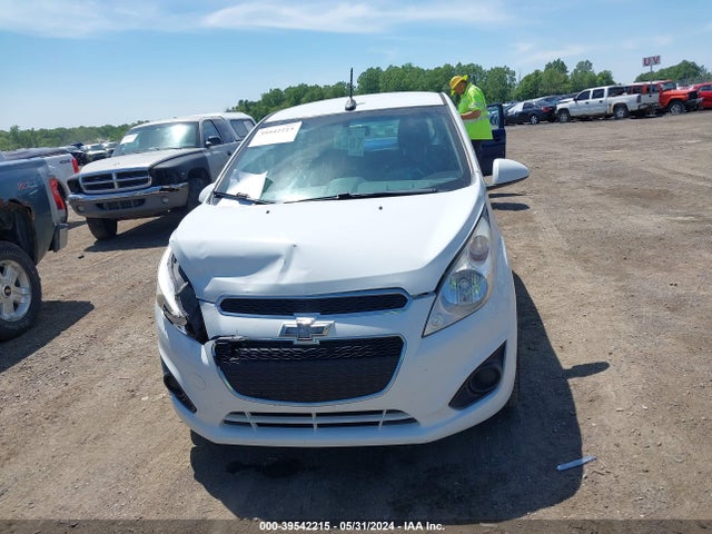 Chevrolet Spark 1lt Auto 2014 KL8CD6S91EC454532 Image 6