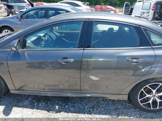 Ford FOCUS SE 2016 1FADP3F25GL401551 Image 14