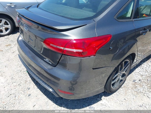 Ford FOCUS SE 2016 1FADP3F25GL401551 Image 17