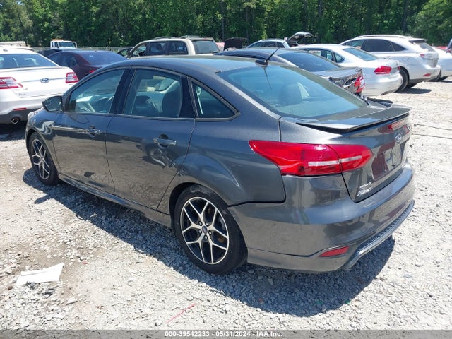 Ford FOCUS SE 2016 1FADP3F25GL401551 Image 3