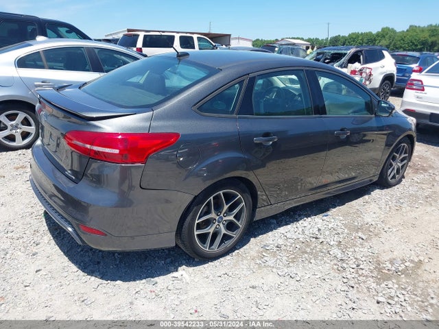 Ford FOCUS SE 2016 1FADP3F25GL401551 Image 4