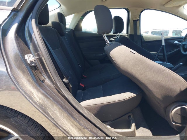 Ford FOCUS SE 2016 1FADP3F25GL401551 Image 8