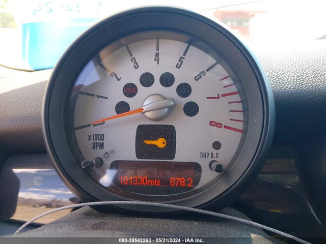 2011 MINI COOPER S CLUBMAN WMWZG3C58BTY30137 Photo 6