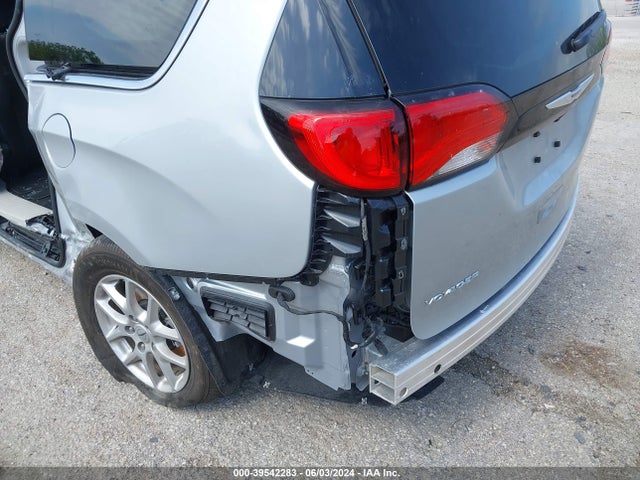 2C4RC1CG7PR578738 Chrysler Voyager Lx