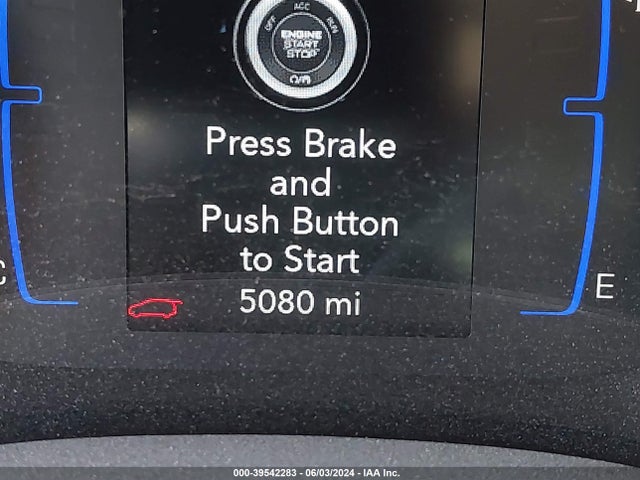 2C4RC1CG7PR578738 Chrysler Voyager Lx