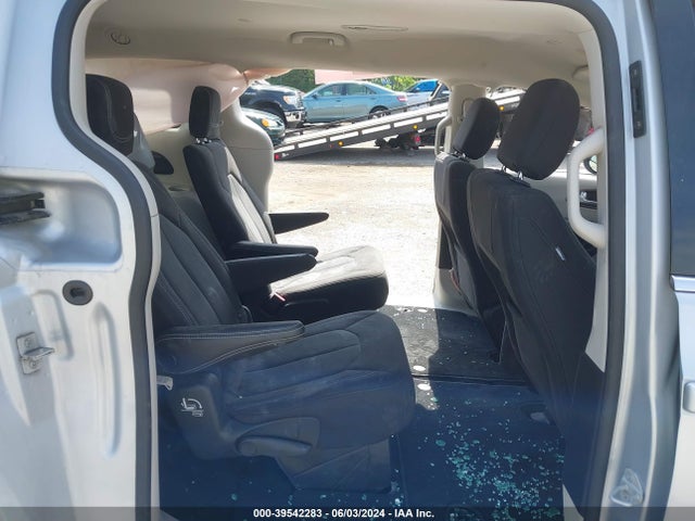 2C4RC1CG7PR578738 Chrysler Voyager Lx