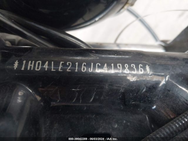 2018 HARLEY-DAVIDSON XL883 1HD4LE216JC419836 Photo 9