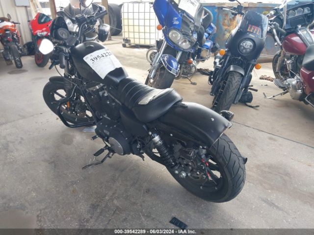 2018 HARLEY-DAVIDSON XL883 1HD4LE216JC419836 Photo 2
