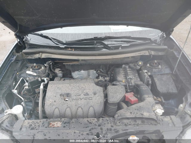JA4AZ3A33FZ011691 Mitsubishi Outlander Se