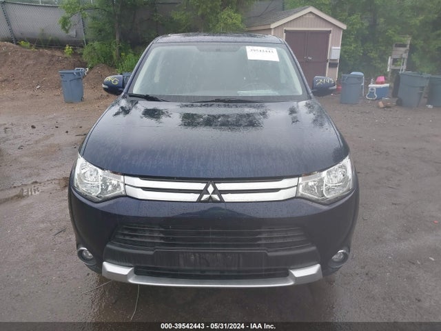 JA4AZ3A33FZ011691 Mitsubishi Outlander Se