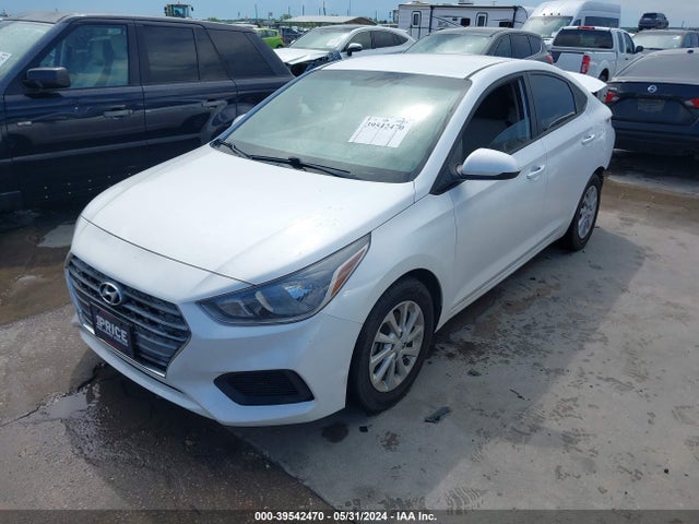 Hyundai Accent Sel 2018 3KPC24A32JE010643 Image 2