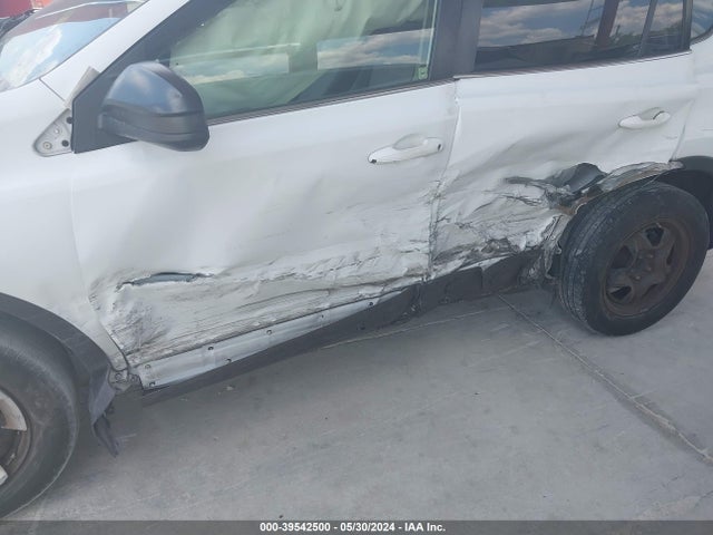 Toyota RAV4 LE 2015 JTMZFREV4FD074084 Image 6