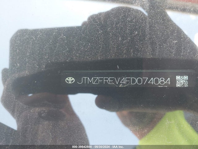 Toyota RAV4 LE 2015 JTMZFREV4FD074084 Image 9