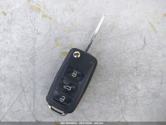 1VWAT7A31EC029622 Volkswagen Passat 1.8t Wolfsburg Edition