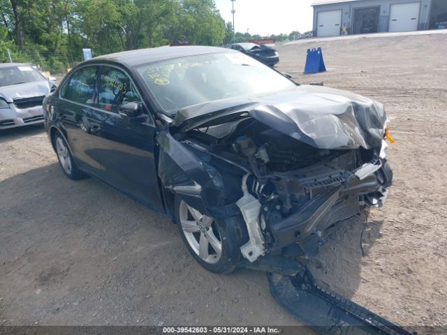 1VWAT7A31EC029622 Volkswagen Passat 1.8t Wolfsburg Edition