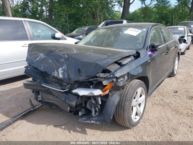 1VWAT7A31EC029622 Volkswagen Passat 1.8t Wolfsburg Edition