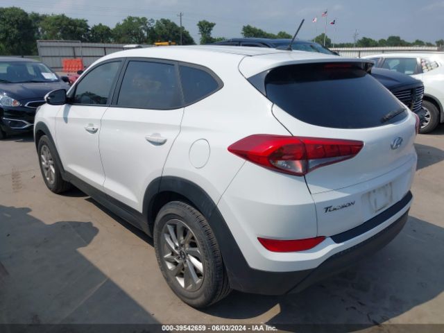 KM8J23A41HU462827 Hyundai TUCSON SE
