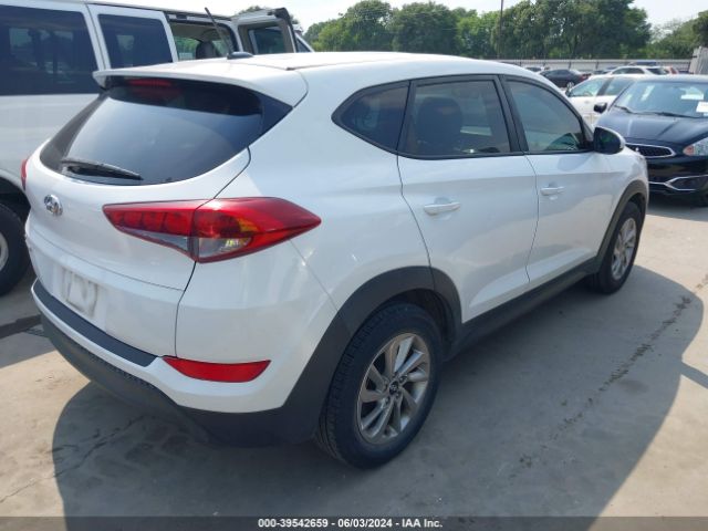 KM8J23A41HU462827 Hyundai TUCSON SE