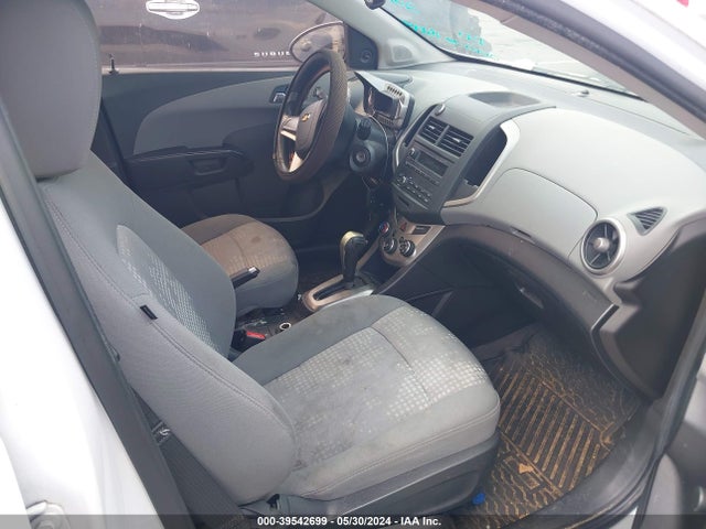 Chevrolet Sonic Ls Auto 2014 1G1JA6SHXE4181172 Image 5