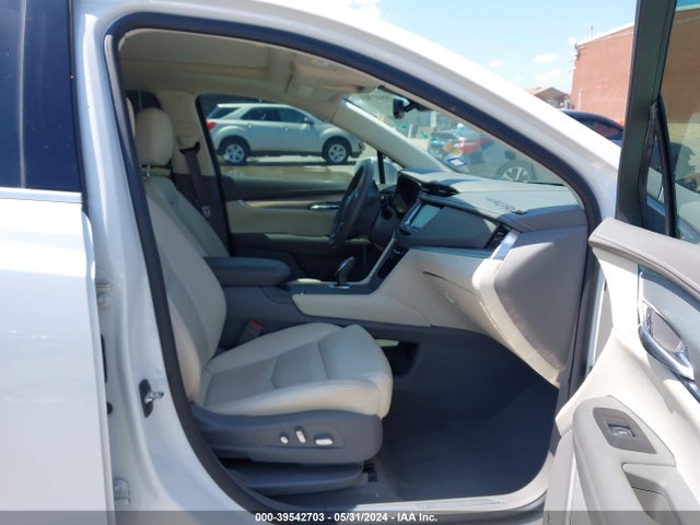 1GYKNCRS4HZ101432 Cadillac Xt5 Premium Luxury