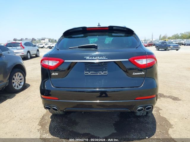 ZN661YUSXJX285752 Maserati Levante S Gransport