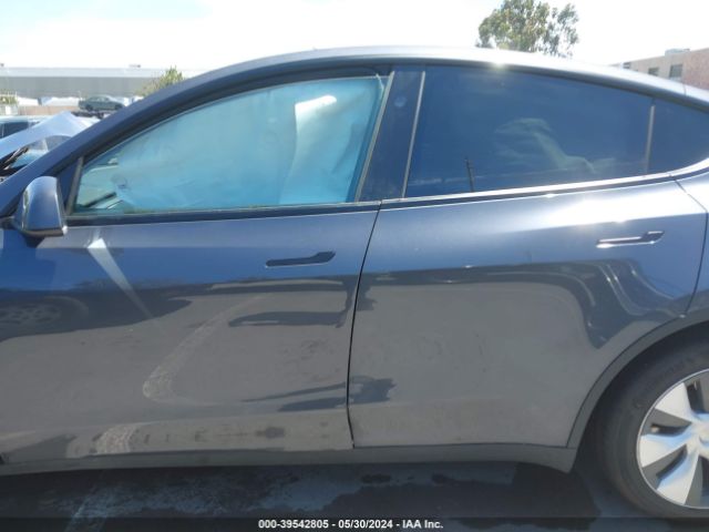 7SAYGDED9PF957744 Tesla Model Y Rwd