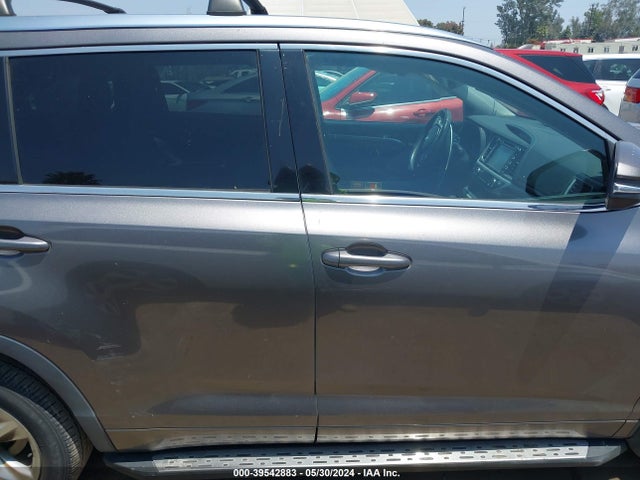 Toyota Highlander Limited 2017 5TDYZRFH2HS227144 Image 13