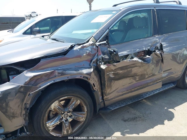Toyota Highlander Limited 2017 5TDYZRFH2HS227144 Image 6