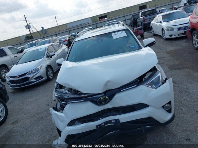 Toyota Rav4 Xle 2018 JTMWFREV3JJ187649 Image 12