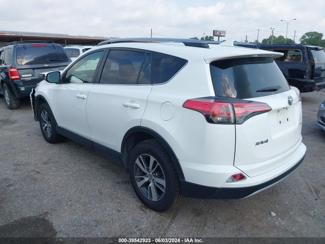 Toyota Rav4 Xle 2018 JTMWFREV3JJ187649 Image 3