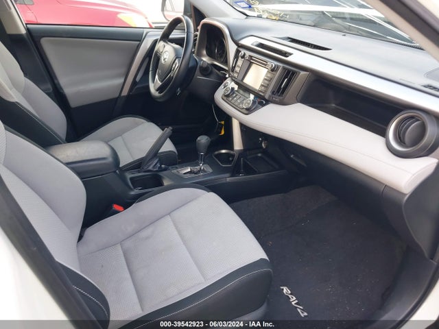 Toyota Rav4 Xle 2018 JTMWFREV3JJ187649 Image 5