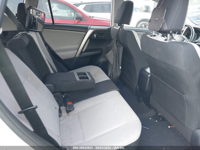 Toyota Rav4 Xle 2018 JTMWFREV3JJ187649 Image 8