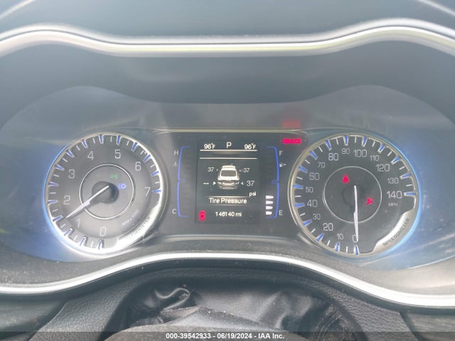 1C3CCCAB4FN691488 Chrysler 200 Limited