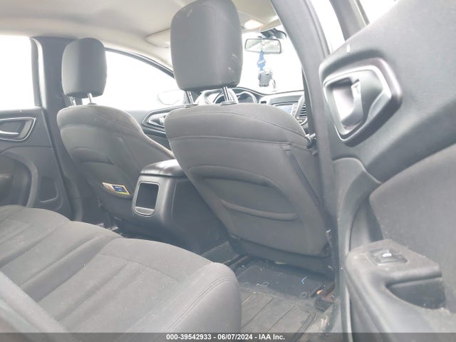 1C3CCCAB4FN691488 Chrysler 200 Limited