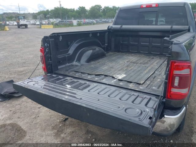 3C6UR5FL4NG323192 RAM 2500 Laramie  4x4 6'4 Box