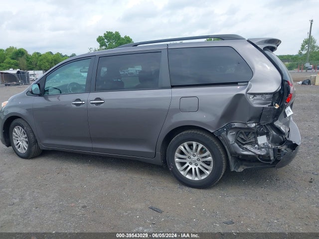 Toyota Sienna Xle 8 Passenger 2017 5TDYZ3DC3HS782818 Image 14