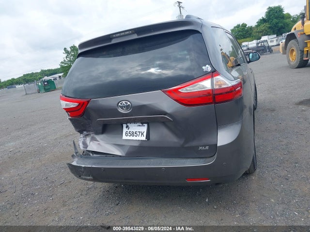 Toyota Sienna Xle 8 Passenger 2017 5TDYZ3DC3HS782818 Image 16