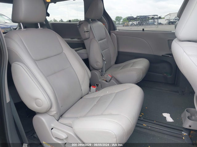 Toyota Sienna Xle 8 Passenger 2017 5TDYZ3DC3HS782818 Image 8